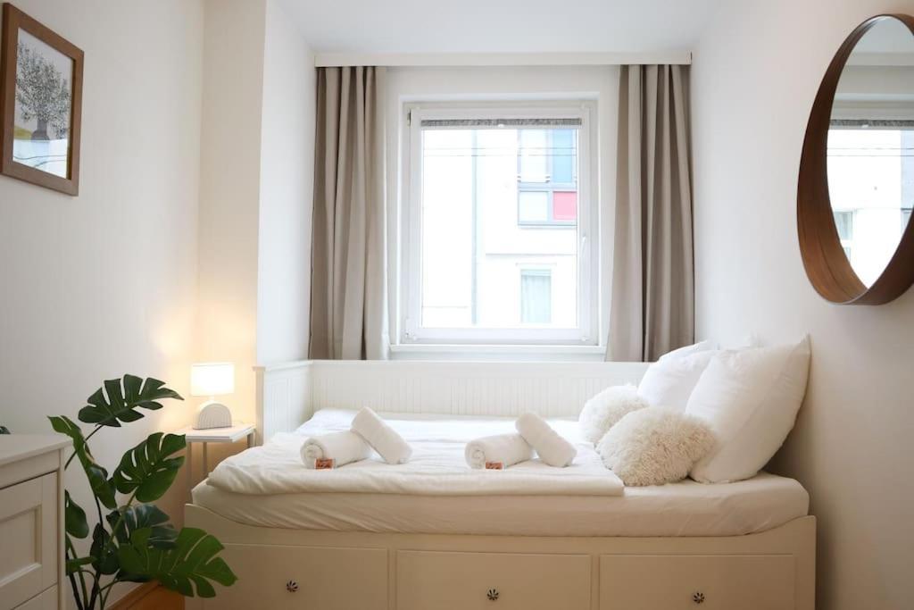Charming, Modern & Spacious Apartment Wiedeń Zewnętrze zdjęcie